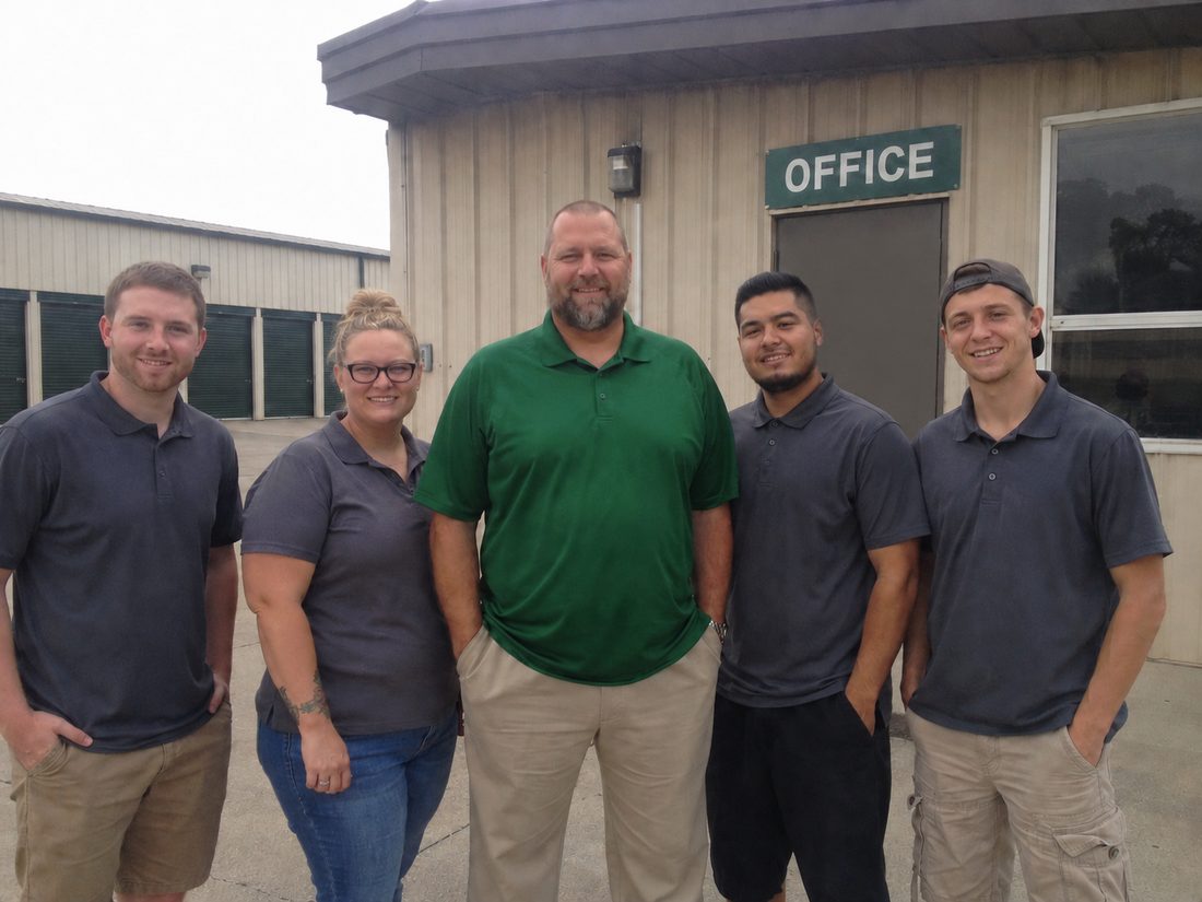 Pest control professionals in Hialeah, FL